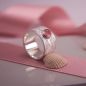Mobile Preview: Silber Ring mit organischer Oberfläche und rosa Turmalin
